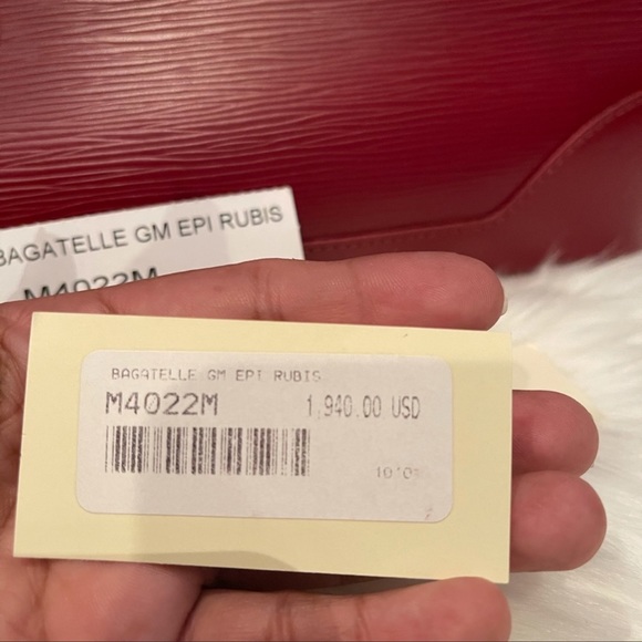Lv Bagatelle Gm Epi Rubis handbag. - Picture 4 of 6